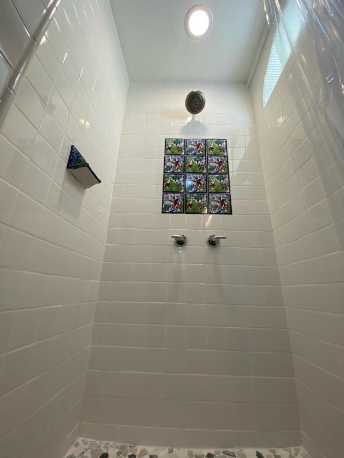 Private Room W/ Private Full Bathroom & Wifi & Ac & Shared Kitchen In Los Angeles Exterior foto